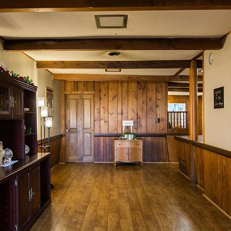 Red Rose Bed & Breakfast Smoketown  Exterior photo