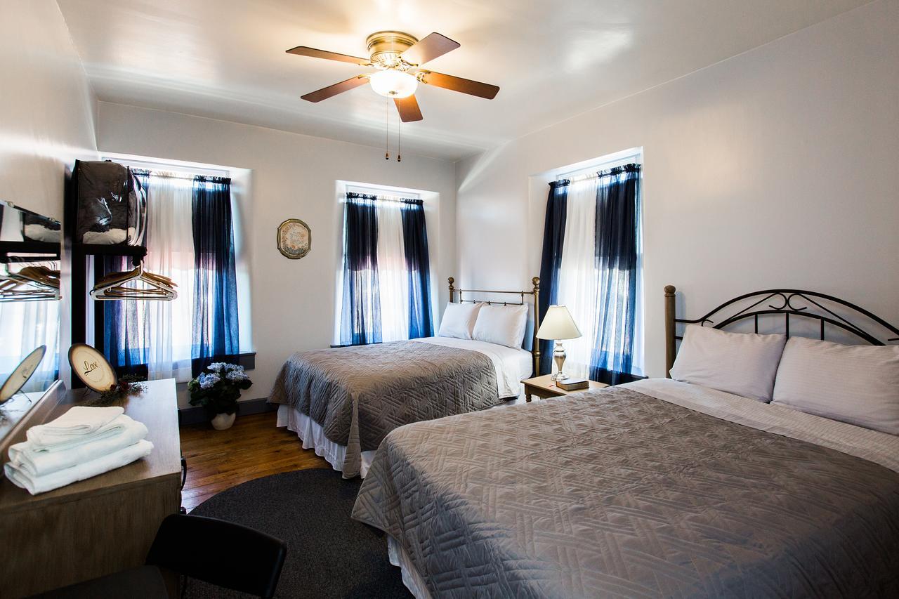Red Rose Bed & Breakfast Smoketown  Exterior photo